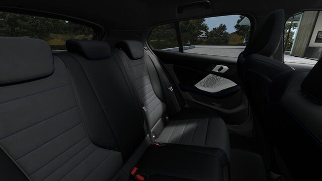BMW 1-SERIE 120 M Sport Automaat / Sportstoelen / Achteruitrijcamera / M Adaptief onderstel / Adaptieve LED / Comfort Access / Parking Assistant / Stoelverwarming