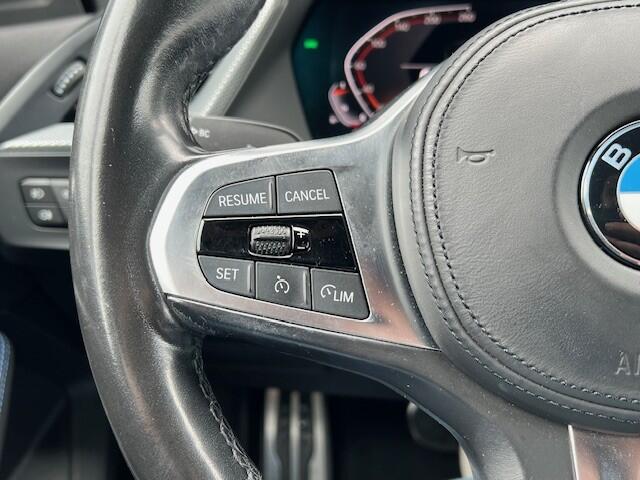BMW 1-SERIE BWJ 2021 | 118i 136PK High Ex. AUTOMAAT | LEER | M-PAKKET | CLIMA | NAVI | SPORTSTOELEN | 18'' LMV | STOELVERW | CARPLAY |