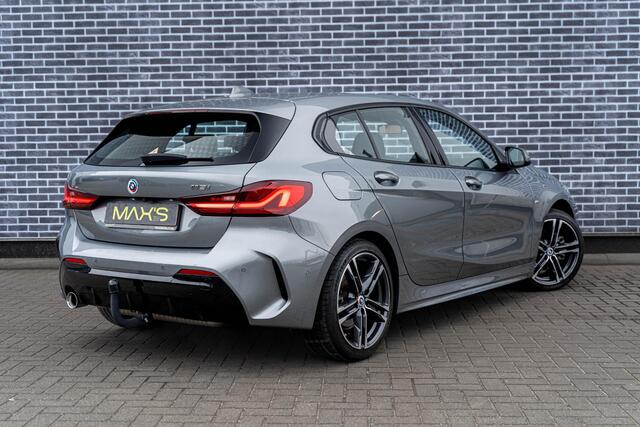 BMW 1-SERIE 118i Business Edition | M-Sport | Trekhaak | Lichtmetalen Velgen 18 inch | Achteruitrijcamera | Parkeersensoren | BMW Live Cockpit Professional | Sportstoelen | Sportonderstel