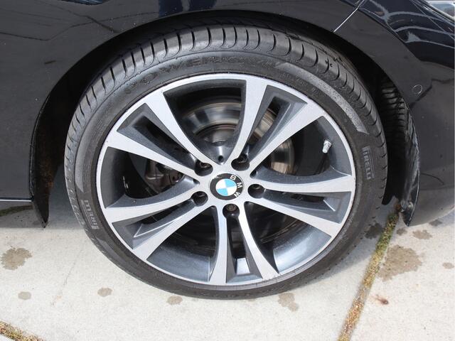 BMW 1-SERIE 118i M-Pakket Automaat, NL-Auto, LED, PDC SALE!!
