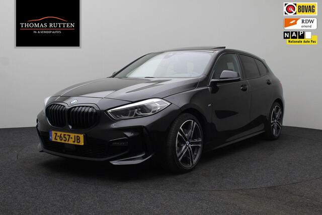 BMW 1-SERIE 118i 2024 | M Sport Pro Pack | Schuifkantel Dak | Digitaal Dashboard | Achteruitrij Camera | Navigatie | Cruise Control | DAB Radio | Stoelverwarming | Carplay | Nationale Autopas