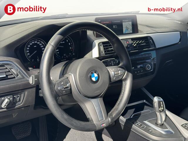 BMW 1-SERIE 118i High Executive M-Sport Automaat Apple CarPlay Hifi | Sportstoelen | Navigatie Professional | Lichtpakket | DAB | Leer