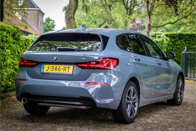 BMW 1-SERIE 118i Executive Sport Line Individual Storm Bay Shadow