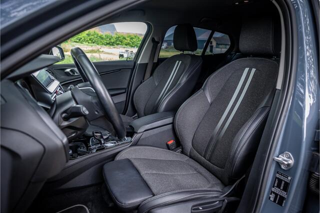 BMW 1-SERIE 118i Executive Sport Line Individual Storm Bay Shadow