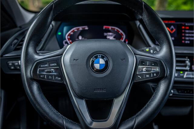 BMW 1-SERIE 118i Executive Sport Line Individual Storm Bay Shadow