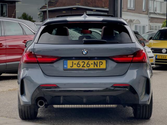 BMW 1-SERIE 118i AUT7 M-SPORT HIGH EXECUTIVE EDITION PANODAK DESIGNO-SPORTLEDER NAVI CAMERA DIGI-DASH APPLE-CARPLAY LED LMV PDC