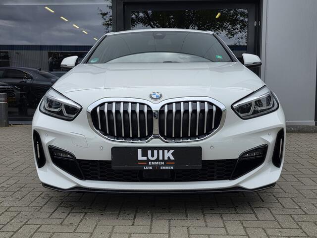 BMW 1-SERIE 118i High Executive + M-SPORT + KUIPSTOELEN + DIG DASHBOARD + LED