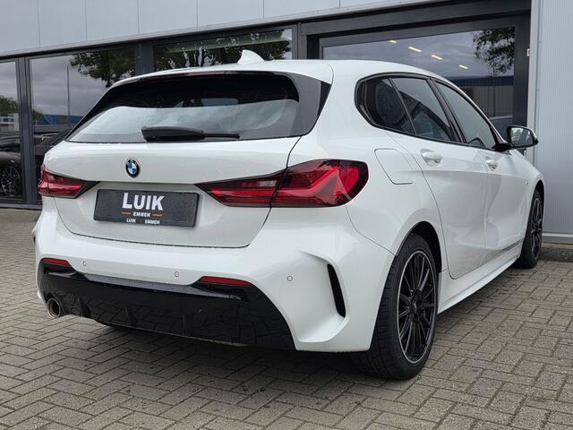 BMW 1-SERIE 118i High Executive + M-SPORT + KUIPSTOELEN + DIG DASHBOARD + LED