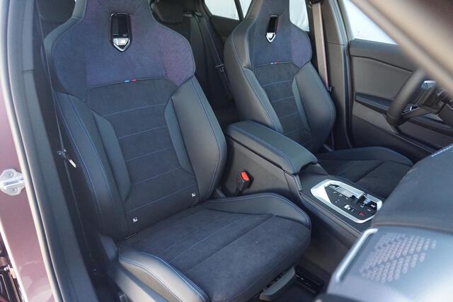 BMW 1-SERIE 120 | M Sportpakket Pro | Harman Kardon | Panoramadak | Stuurwielrand verwarmd | Trekhaak