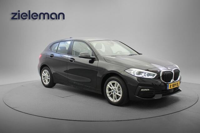 BMW 1-SERIE 118i Business Edition Automaat - Digitaal Cockpit, Carplay, Cruise, PDC