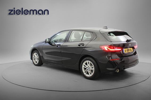 BMW 1-SERIE 118i Business Edition Automaat - Digitaal Cockpit, Carplay, Cruise, PDC