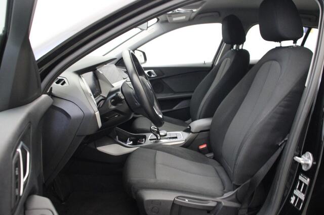 BMW 1-SERIE 118i Business Edition Automaat - Digitaal Cockpit, Carplay, Cruise, PDC