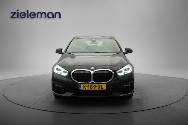 BMW 1-SERIE 118i Business Edition Automaat - Digitaal Cockpit, Carplay, Cruise, PDC