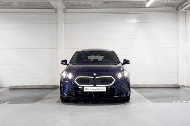 BMW 1-SERIE 120 | M-Sport Pro | Innovation Pack | Driving Assistant | Harman/Kardon | Head-up Display | Panoramadak | Comfort Access | Huisselectie 750