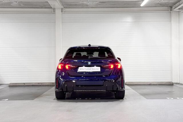 BMW 1-SERIE 120 | M-Sport Pro | Innovation Pack | Driving Assistant | Harman/Kardon | Head-up Display | Panoramadak | Comfort Access | Huisselectie 750