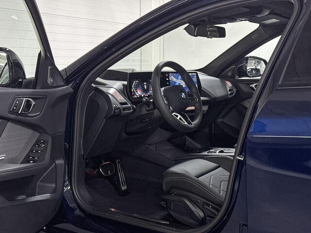 BMW 1-SERIE 120 | M-Sport Pro | Innovation Pack | Driving Assistant | Harman/Kardon | Head-up Display | Panoramadak | Comfort Access | Huisselectie 750