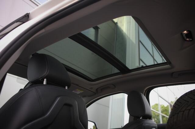 BMW 1-SERIE 118i High Exec | Pano | HUD | Incl Winterset |