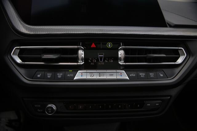 BMW 1-SERIE 118i High Exec | Pano | HUD | Incl Winterset |