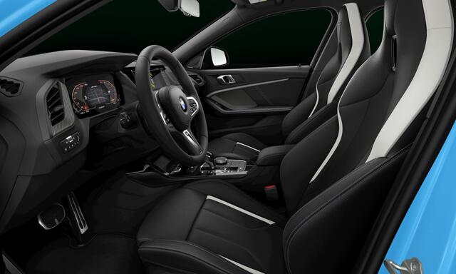 BMW 1-SERIE M135i xDrive | Live Cockpit | Panorama | Leder | Memory | H&K | Head-Up | Camera | 19"LM | Misano Blau