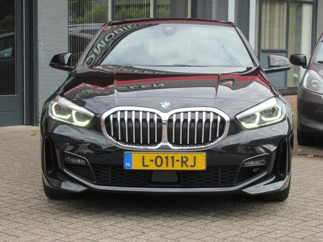 BMW 1-SERIE 116i Executive Edition | Automaat | Climate-Airco | Apple Carplay | Camera | Metallic | Incl. BOVAG Garantie | 1ste Eigenaar | DAB+ Radio |