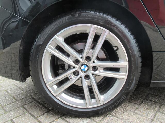 BMW 1-SERIE 116i Executive Edition | Automaat | Climate-Airco | Apple Carplay | Camera | Metallic | Incl. BOVAG Garantie | 1ste Eigenaar | DAB+ Radio |