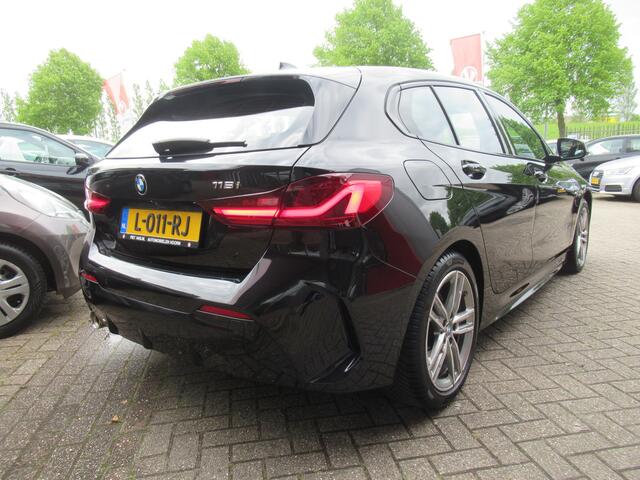 BMW 1-SERIE 116i Executive Edition | Automaat | Climate-Airco | Apple Carplay | Camera | Metallic | Incl. BOVAG Garantie | 1ste Eigenaar | DAB+ Radio |