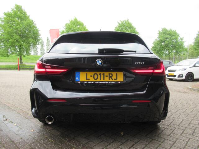 BMW 1-SERIE 116i Executive Edition | Automaat | Climate-Airco | Apple Carplay | Camera | Metallic | Incl. BOVAG Garantie | 1ste Eigenaar | DAB+ Radio |