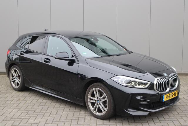 BMW 1-SERIE 118i 140PK Automaat Executive Edition M-Sport Sportstoelen/Parkeerhulp/Navigatie/Cruise-control