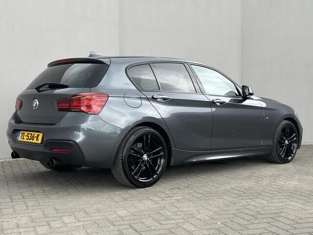 BMW 1-SERIE 118i High Executive M Sport Shadow / Cruise Control / M-stuur / Apple Carplay&Android Auto / Led Koplampen / Electronic Climate Control / Voorstoelen Verwarmd / Navigatie / Parkeersensoren Voor&Achter / Hifi Speakers