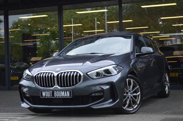 BMW 1-SERIE 118i M-Sport Led Panorama CarPlay Pdc