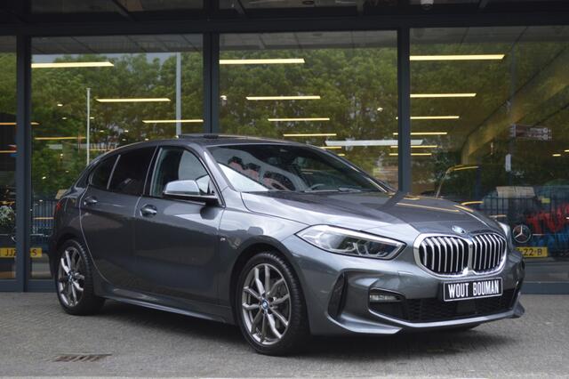 BMW 1-SERIE 118i M-Sport Led Panorama CarPlay Pdc