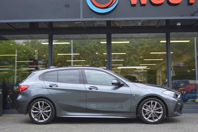 BMW 1-SERIE 118i M-Sport Led Panorama CarPlay Pdc
