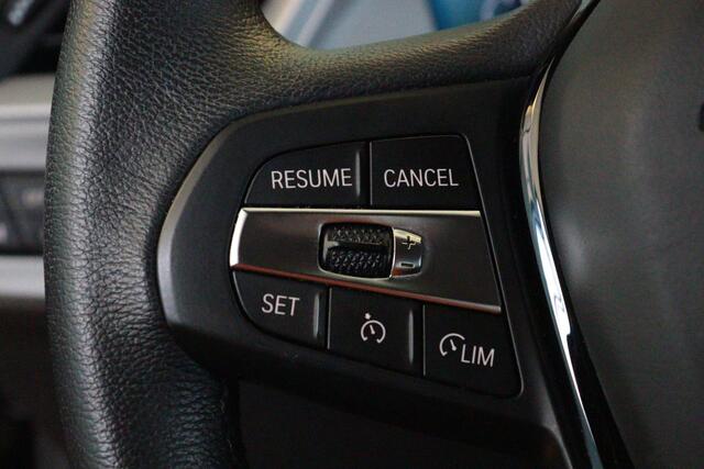 BMW 1-SERIE 118i Introduction Edition Automaat | NAVI | CLIMA | CAMERA + PDC | CRUISE | HARMAN / KARDON AUDIO |