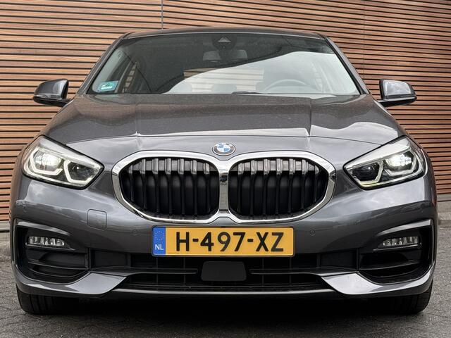 BMW 1-SERIE 118i Executive Edition Navi / Carplay / Lm Velgen / Sportstoelen