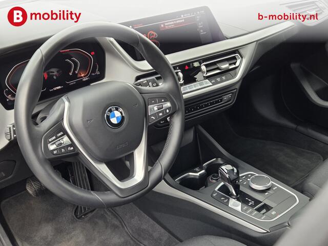 BMW 1-SERIE 118i Executive Edition Automaat Apple CarPlay NL Auto! | LED | Cruise Control | Navigatie | PDC