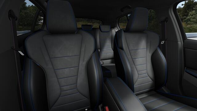 BMW 1-SERIE 120 M Sport Automaat / Sportstoelen / Comfort Access / Achteruitrijcamera / Adaptieve LED / Stoelverwarming