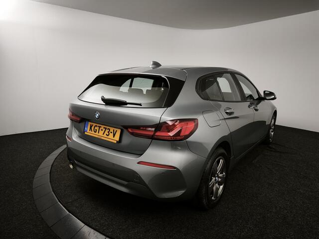 BMW 1-SERIE 116i High Executive | Navigatie | Sport