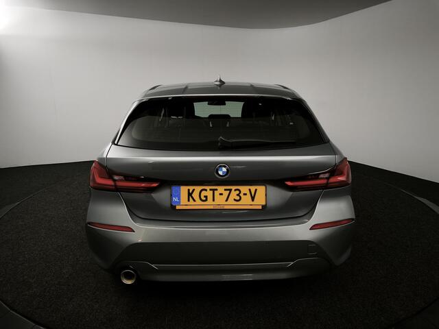 BMW 1-SERIE 116i High Executive | Navigatie | Sport