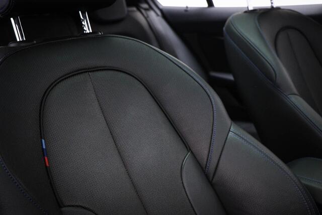 BMW 1-SERIE 118i M-Sport High Executive Edition | PANORAMADAK | DAB | APPLE | STOELVERWARMING | 18"