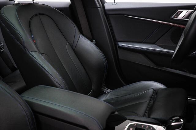 BMW 1-SERIE 118i M-Sport High Executive Edition | PANORAMADAK | DAB | APPLE | STOELVERWARMING | 18"
