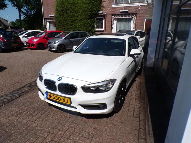 BMW 1-SERIE 118i High Executive Automaat 2 EIGENAAR,CAMERA,PDC,SCHUIFDAK !!! LET OP DONDERDAG EN VRIJDAG TROPEN TIJDEN VAN 07:00 tot 14:00 !!