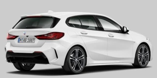 BMW 1-SERIE 118i | M-Sport | 18'' | Camera | Stoelverw. | Getint Glas | HiFi