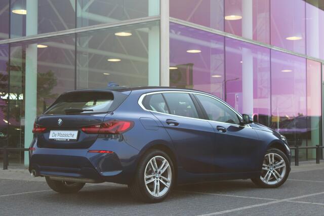 BMW 1-SERIE 118i Executive Automaat / Cruise Control / PDC / LED / Multifunctioneel stuurwiel