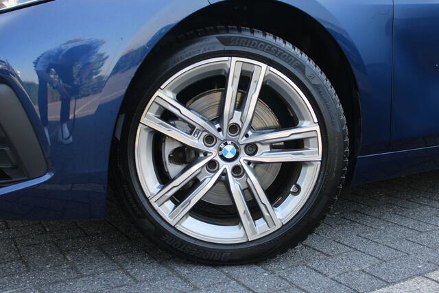 BMW 1-SERIE 118i Executive Automaat / Cruise Control / PDC / LED / Multifunctioneel stuurwiel