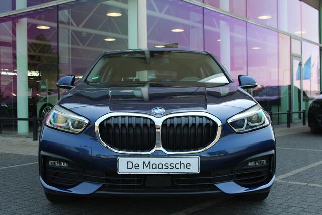 BMW 1-SERIE 118i Executive Automaat / Cruise Control / PDC / LED / Multifunctioneel stuurwiel