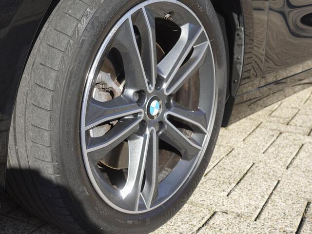 BMW 1-SERIE 118i Executive Edition Navigatie Apple Carplay/Android Auto Adaptive Cruise Control Parkeersensoren Full LED Virtual Cockpit Climate Control