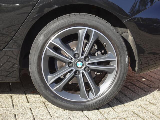 BMW 1-SERIE 118i Executive Edition Navigatie Apple Carplay/Android Auto Adaptive Cruise Control Parkeersensoren Full LED Virtual Cockpit Climate Control