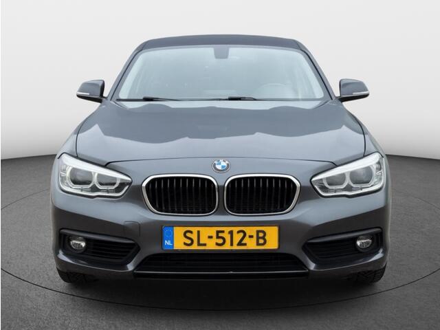 BMW 1-SERIE 118i Executive Aut. | Nav | Sportstuurwiel | Climate control | L