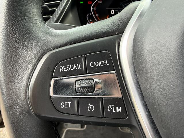 BMW 1-SERIE 118i Business Edition Plus ** Automaat ** Leder ** Carplay ** Stoelverwarming Alarm klasse 3 ** NL auto ** NAP!!