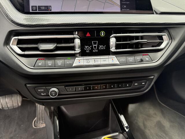BMW 1-SERIE 118i Business Edition Plus ** Automaat ** Leder ** Carplay ** Stoelverwarming Alarm klasse 3 ** NL auto ** NAP!!